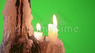 两支蜡烛近距离瓶绿色屏幕2